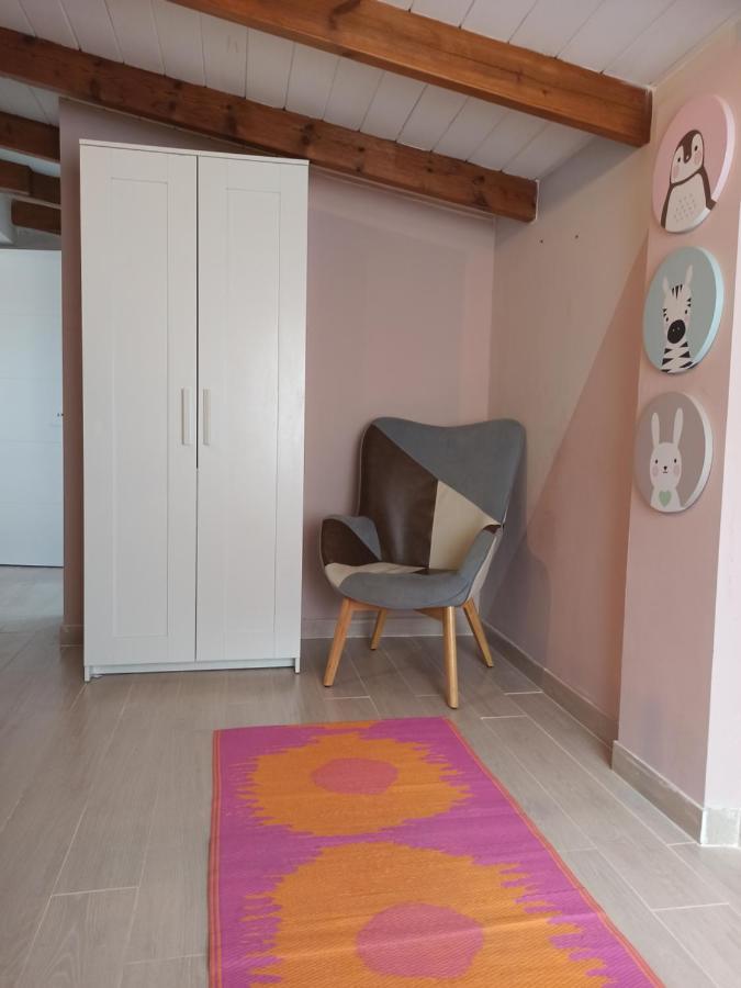 Beautiful Chalet With Wifi And Free Parking Arona  Zewnętrze zdjęcie